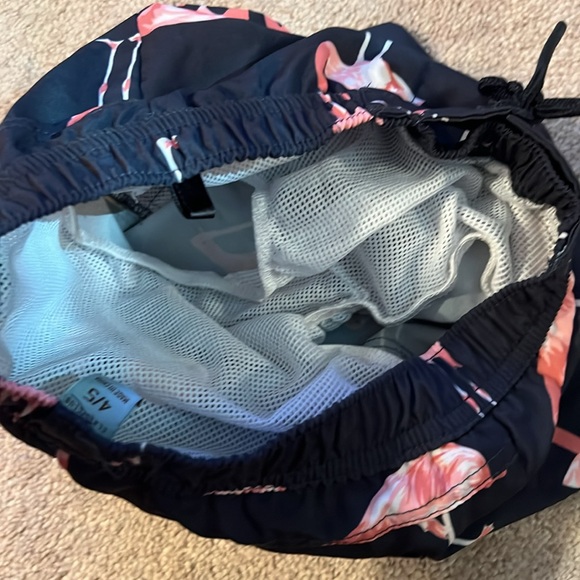 Boys Swim Trunks /Size 4/5 - Picture 6 of 7